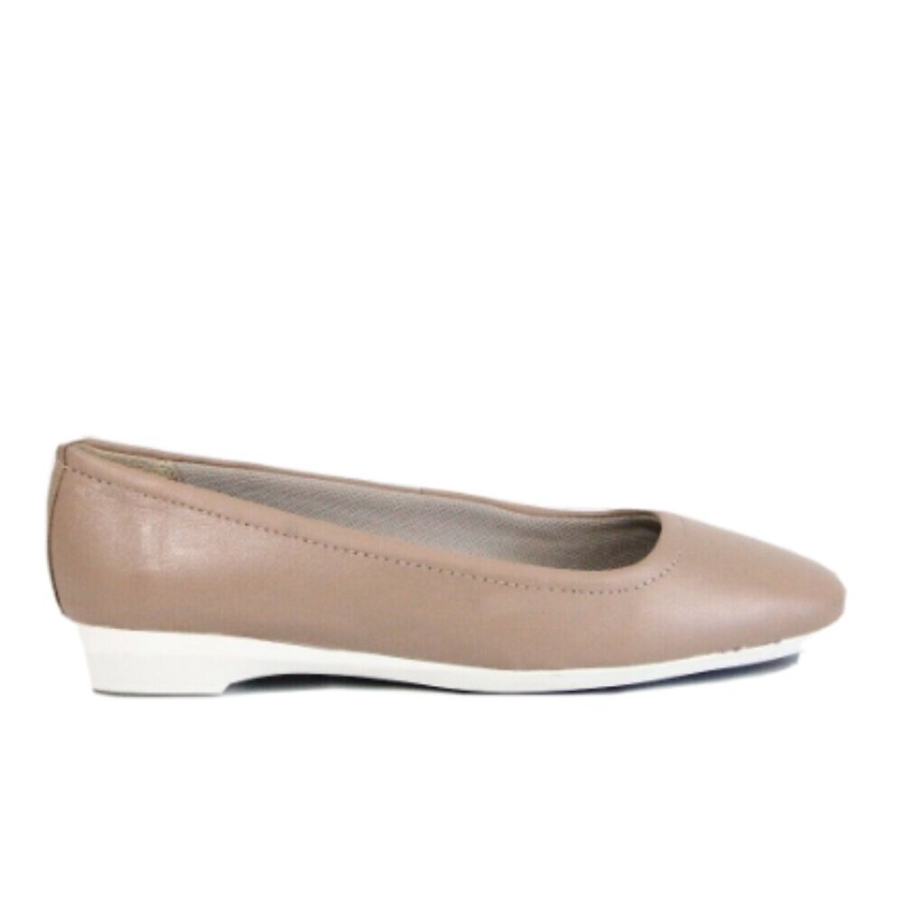 Naturalizer Leather Ballet Flat sz 6 Women Slip on Shoes Classic Style